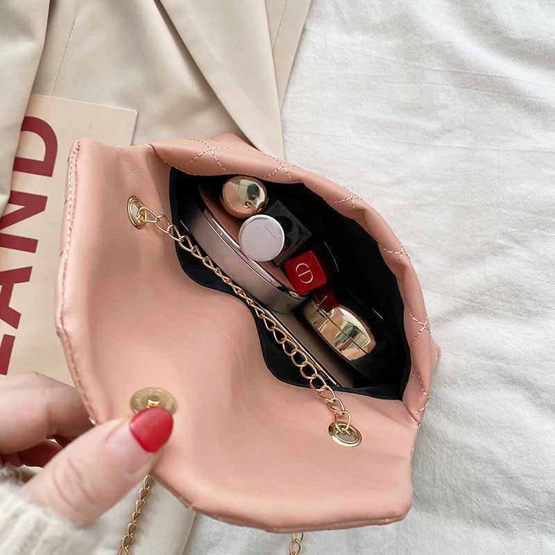 stylish Womens Heart-Shaped Tassel Shoulder Bag