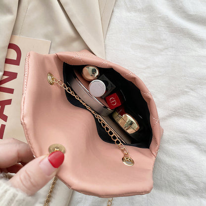 stylish Womens Heart-Shaped Tassel Shoulder Bag