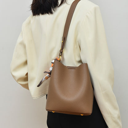 Shoulder Crossbody Elegant  High-End Commuter Tote Bag
