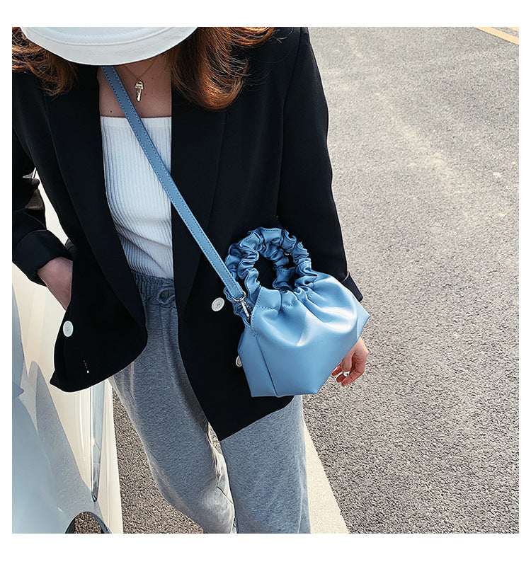 Crossbody bag ladies portable cloud bag