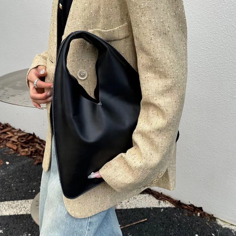 Large-capacity Womens Tote Bag In Black And Beige