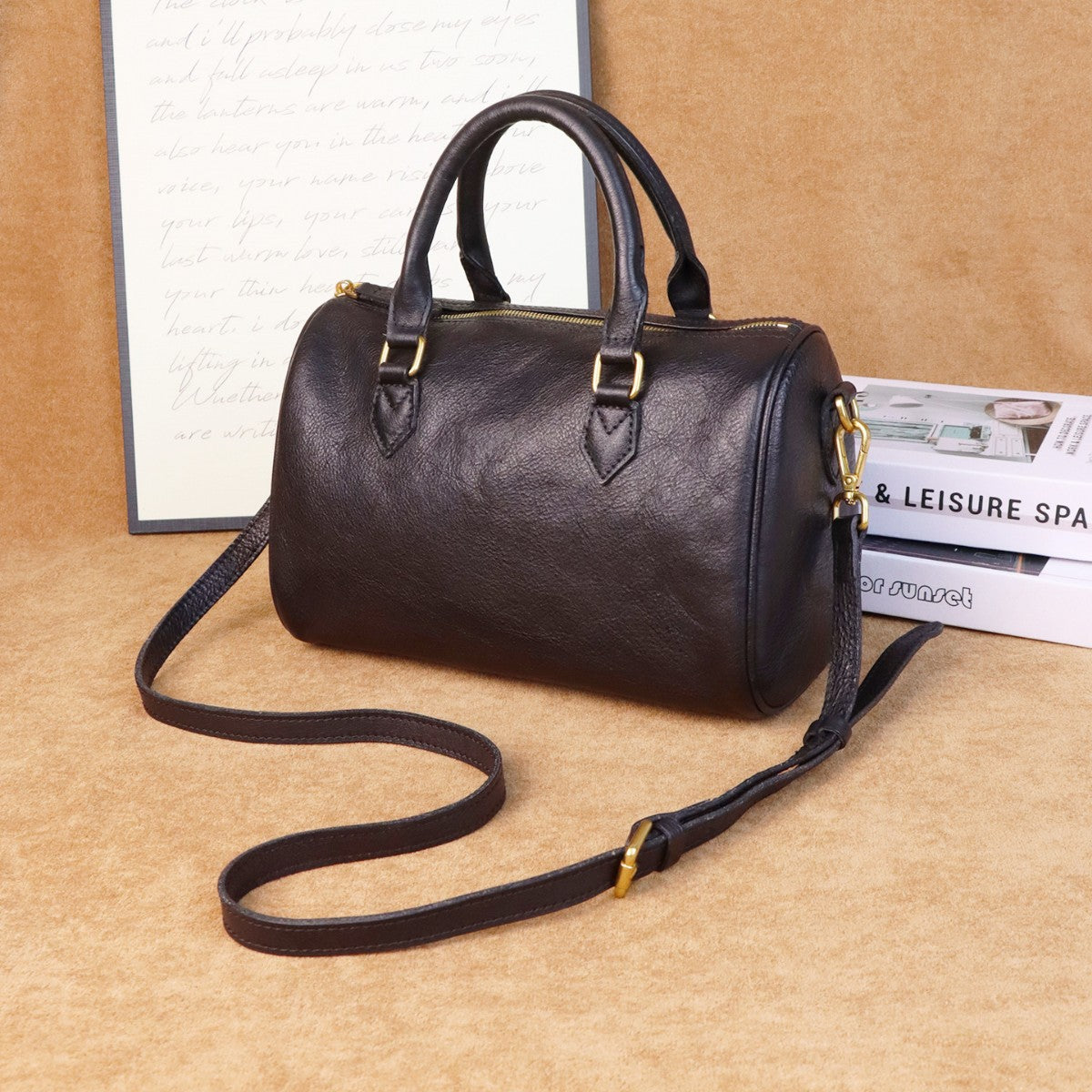 Leather Classic Retro Large Capacity Crossbody Bag