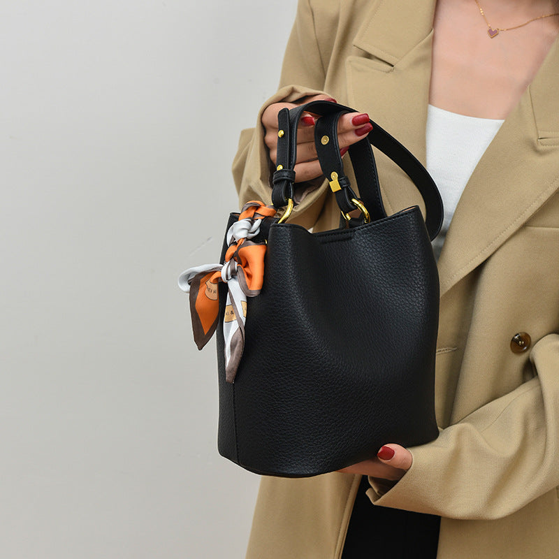 Shoulder Crossbody Elegant  High-End Commuter Tote Bag